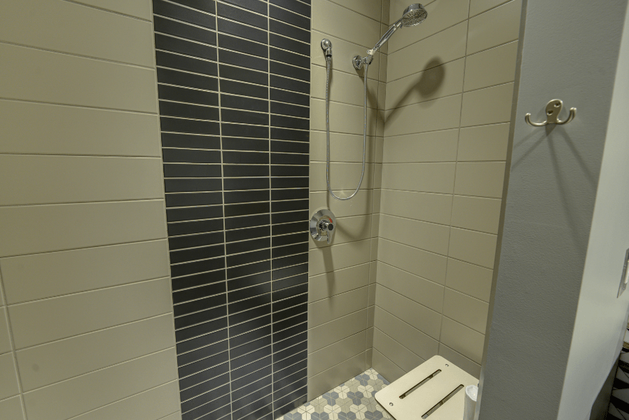 Chantilly Air clean showers